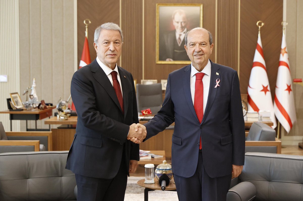 Türkiye Cumhuriyeti TBMM Milli Savunma Komisyonu Başkanı ve önceki dönem Milli Savunma Bakanı Sayın Hulusi Akar’a nazik ziyaretleri için teşekkür ediyorum.

Türkiye’nin etkin ve fiili garantörlüğü, halkımız ve devletimiz için vazgeçilmezdir. Kıbrıs Türkü, Anadolu’dan ayrı