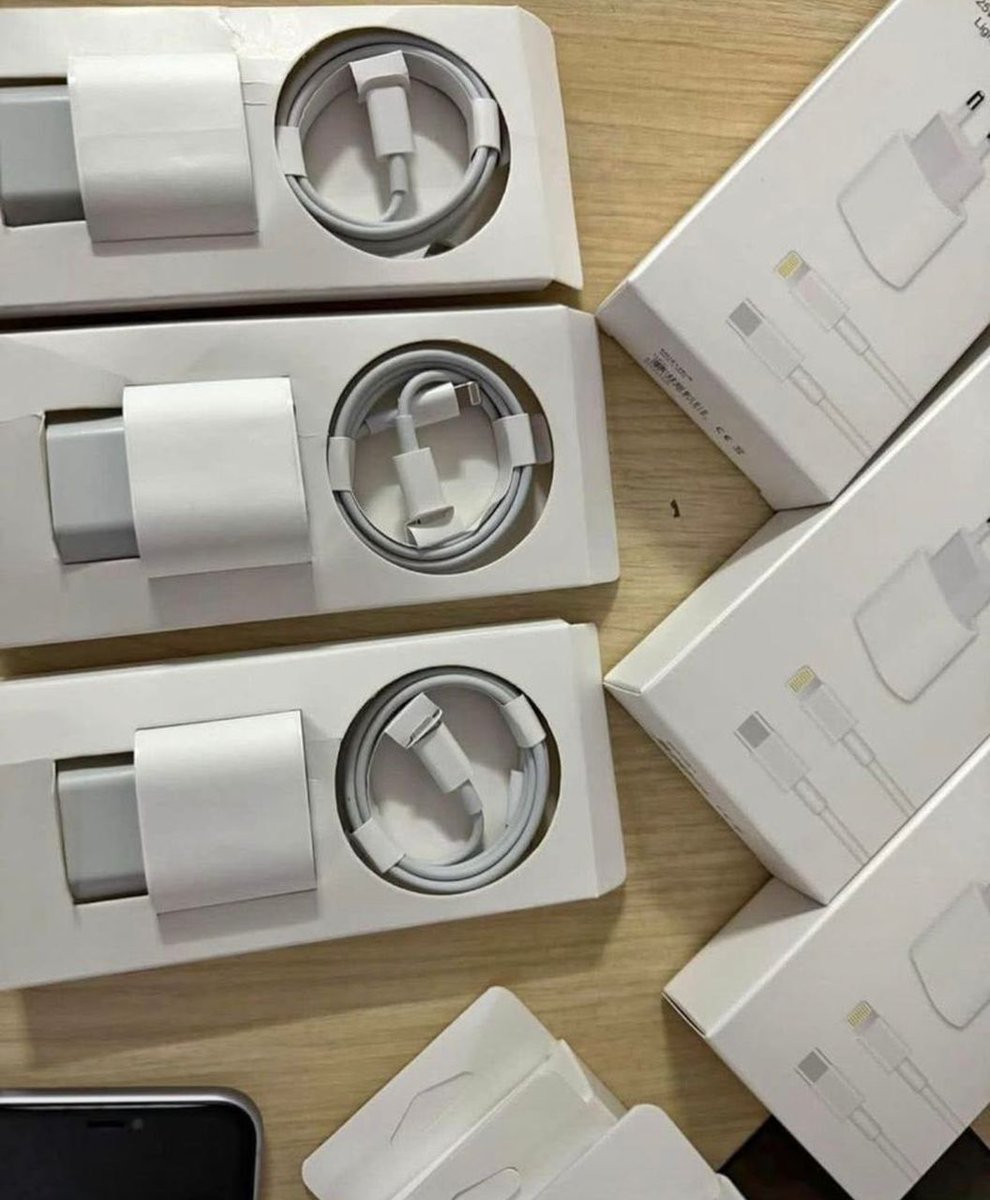 Looking for good phone accessories....I got you🤭

Just text +265 991 20 79 40

 AirPods 50,000
Charger 45,000
AirPods cases 20,000
Cables only 20,000
Adapter 30,000
Screen protectors 25,000