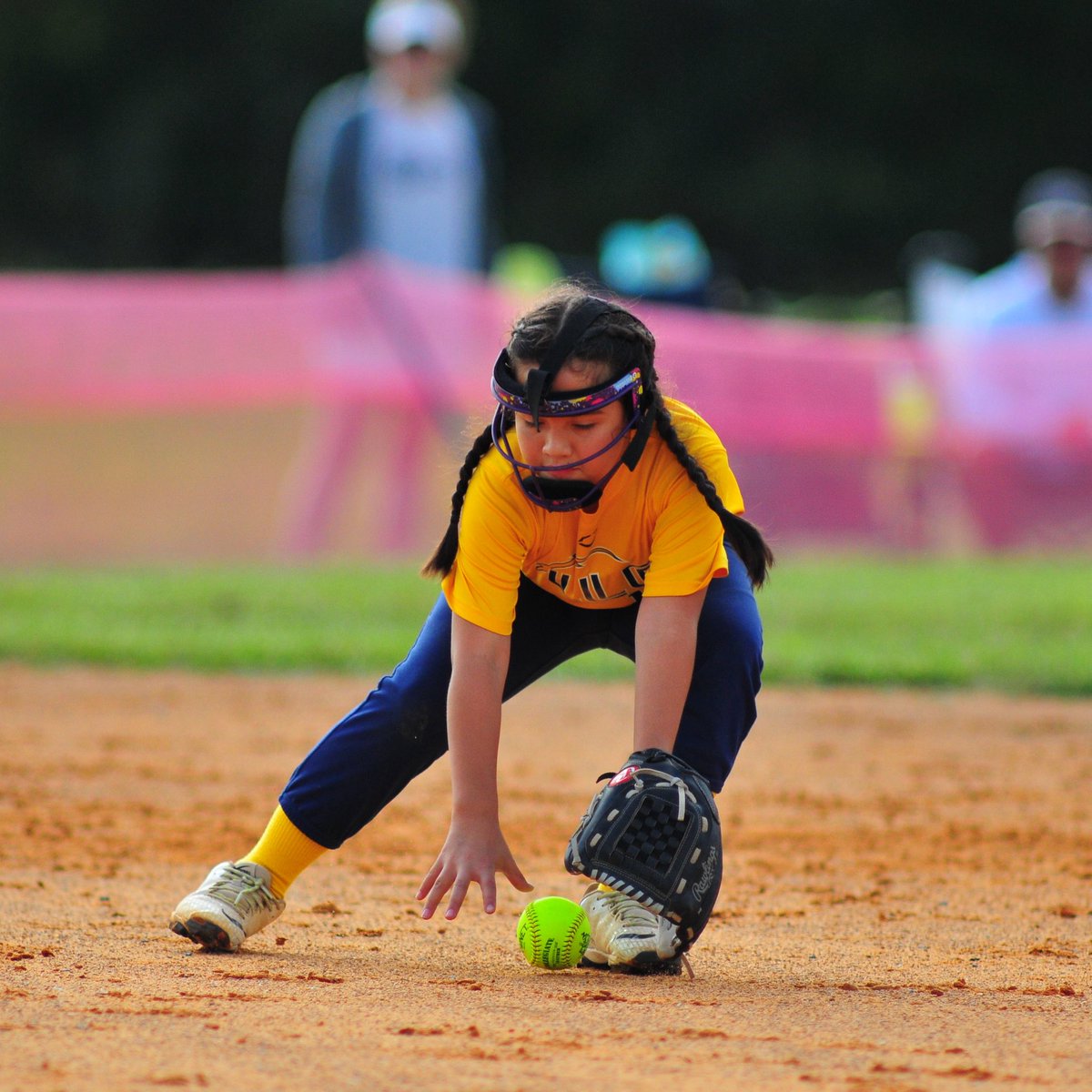 CE_Shields8u's tweet photo. Young LLG 8u team in action. Love seeing the growth of each one of these special ladies. @Org_LLG #getstruck #LLGShields https://t.co/G3Ygeg2zbw