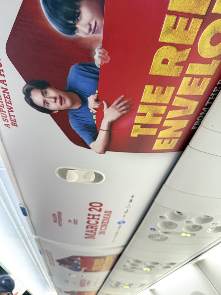 krupom544's tweet image. ฟินแหละ เพิ่งเคยนั่งลำนี้ 555 มีลูกมาส่งเลย
#TheRedEnvelope