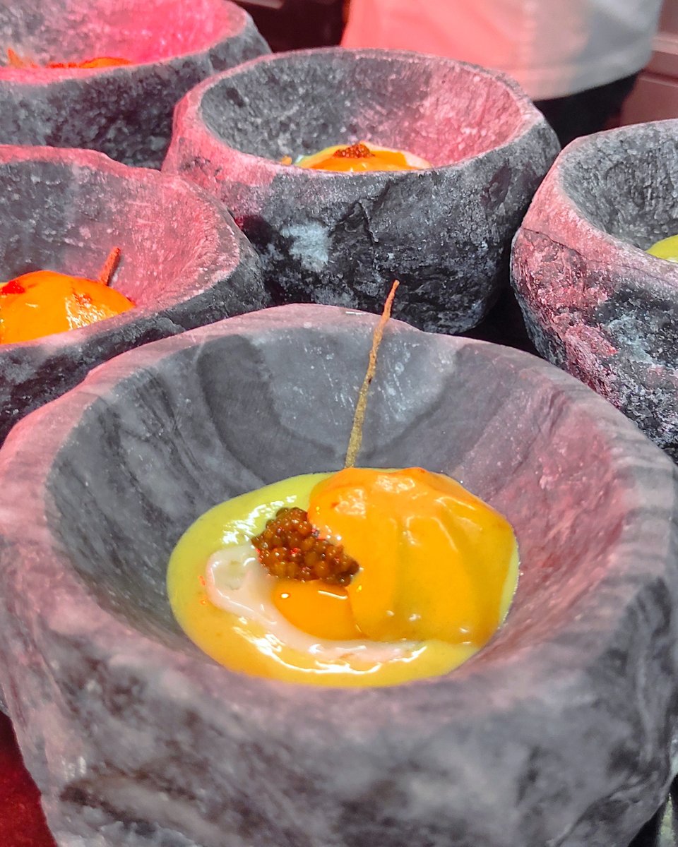 🍽️ Prueba combinaciones únicas que solo Javier Martín ofrece. Desde el primer bocado, estarás en un viaje culinario que redefine el disfrute gastronómico.

¿Te atreves a descubrir el secreto de cada sabor? Ven y transforma tu visión de la comida.