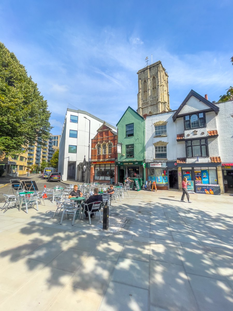 GoodChemBrew's tweet photo. Kings Head 👑 #GoodPubs

Opening in late 2022, the Kings Head continues to represent everything we value: community, heritage and, of course, brilliant beer! 🍻

Come experience the magic and history for yourself, it's a great spot to watch the world go by 🍻 https://t.co/R66gvoA4dt