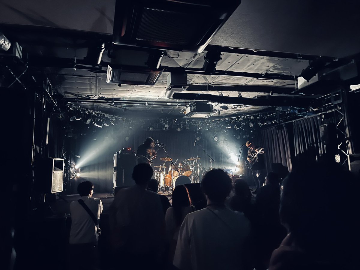 saitou0906's tweet photo. yoakeは初対バン。パワフルな女性ドラムにメタル要素が入った硬派なインストバンド。#IKOG #名古屋インスト https://t.co/i7aYiTryMs