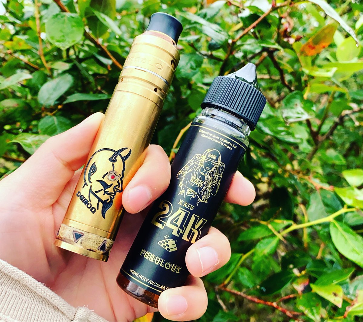 adechin_'s tweet photo. vape tube大放出
①ONETOP PHARAOH
②demontube×Diablo RDA
③EUGENE BANRUO

気になる人はDMください！ https://t.co/1lYuOmquch