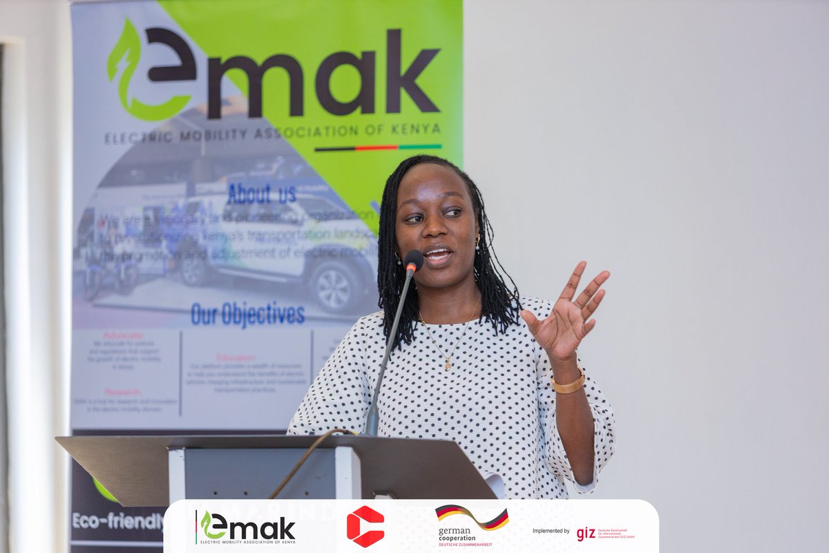 CredenceAfrica's tweet image. Guiding the transition! 🌍
At the EMAK Roundtable in Nairobi, Carol Mutiso (Transport Advisor, GIZ Kenya) shared insights on partnerships, policy, and innovation to fuel e-mobility.
@EMobilityKenya
#EMAKRoundtable #FutureOfMobility #GreenTransition #GIZKenya