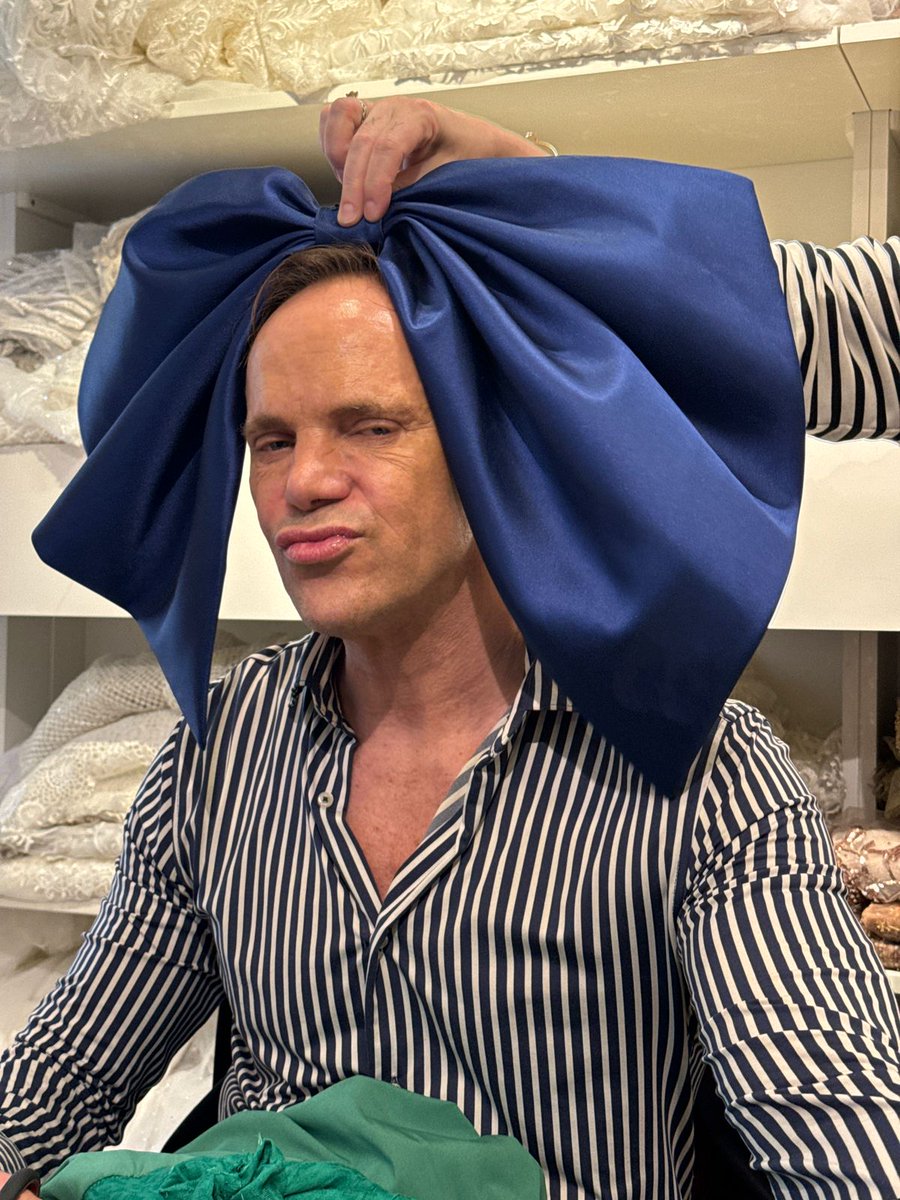 laurencioadot's tweet image. 📍EN @laurencioadot 🇦🇷
➖️#VOLVIERON 
LOS #MOÑOS 🤍✔️

Y thiago lo sabe...🎯

#lujorAR 
#altacostura 
#vestirprendaargentina 
#vestirseconlosmejores