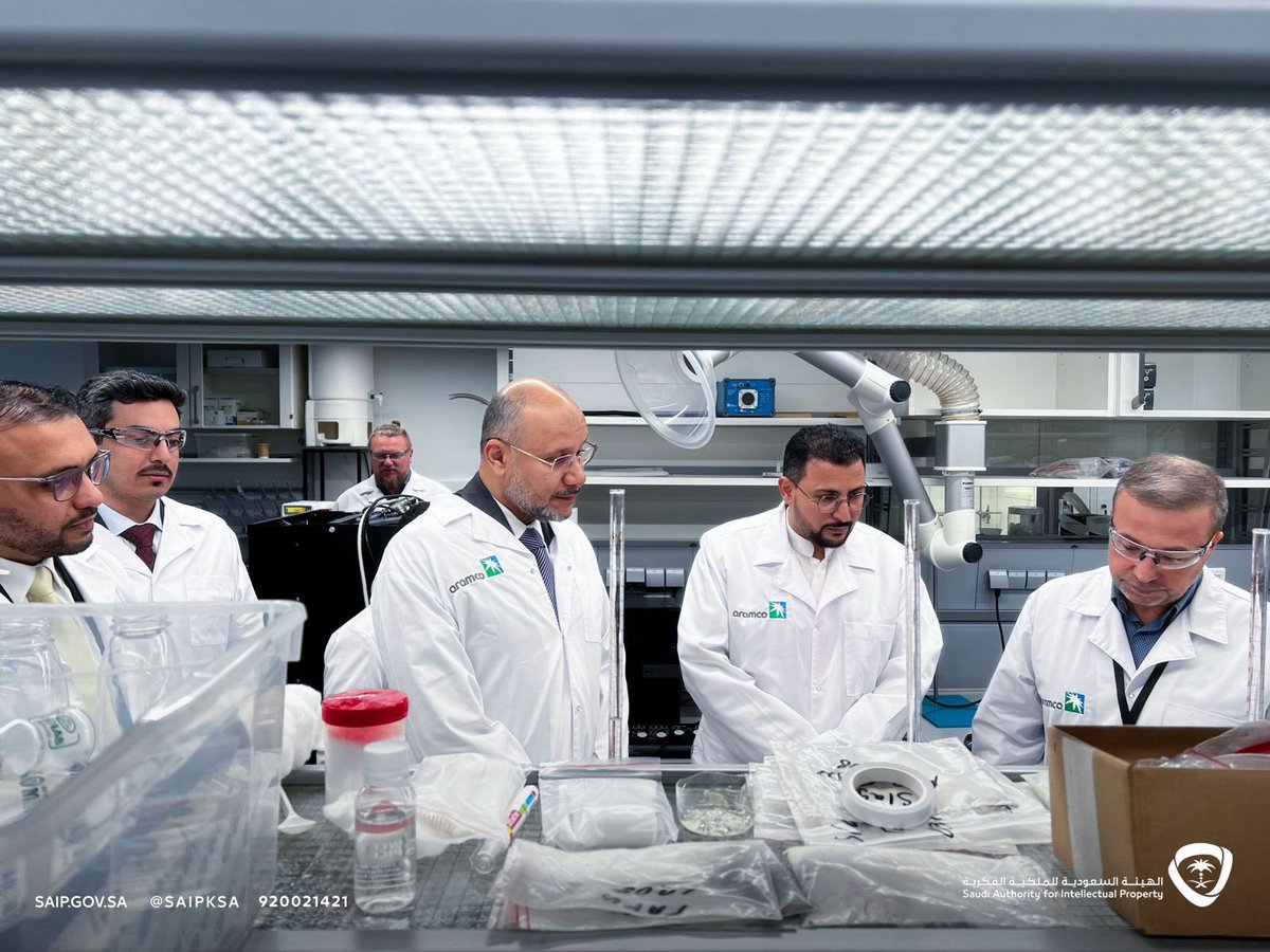 مركز أبحاث أرامكو في موسكو، تميز نحو آفاق الابتكار، <a href="/saudi_aramco/">أرامكو</a> 
في زيارتنا لـ مركز أبحاث أرامكو، قصص مُلهمة كيف يقود البحث العلمي والابتكار مستقبل الطاقة، وبحفظ حقوق #الملكية_الفكرية لهذه الابتكارات، تتحول إلى إرث عالمي.
الشكر للمبدعين في المركز على جهودهم الرائعة.