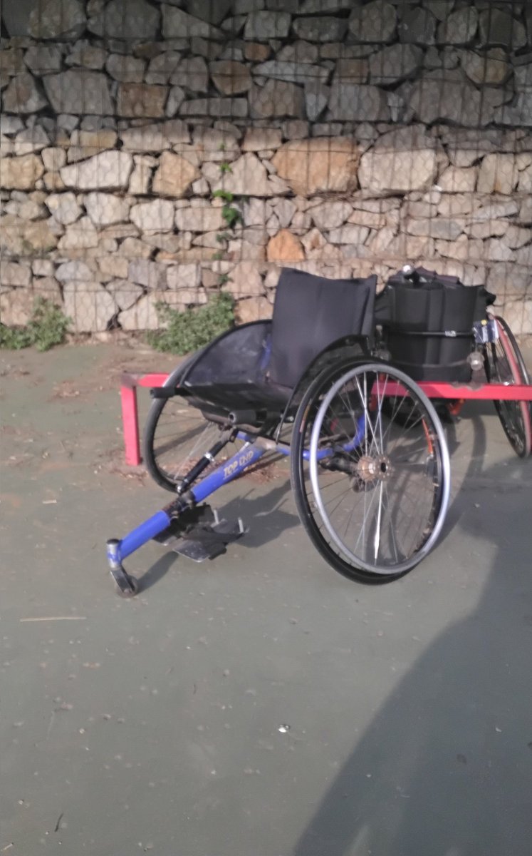 Hoy he cambiado el lago por las pistas de <a href="/FCatTennis/">Tennis Català</a>