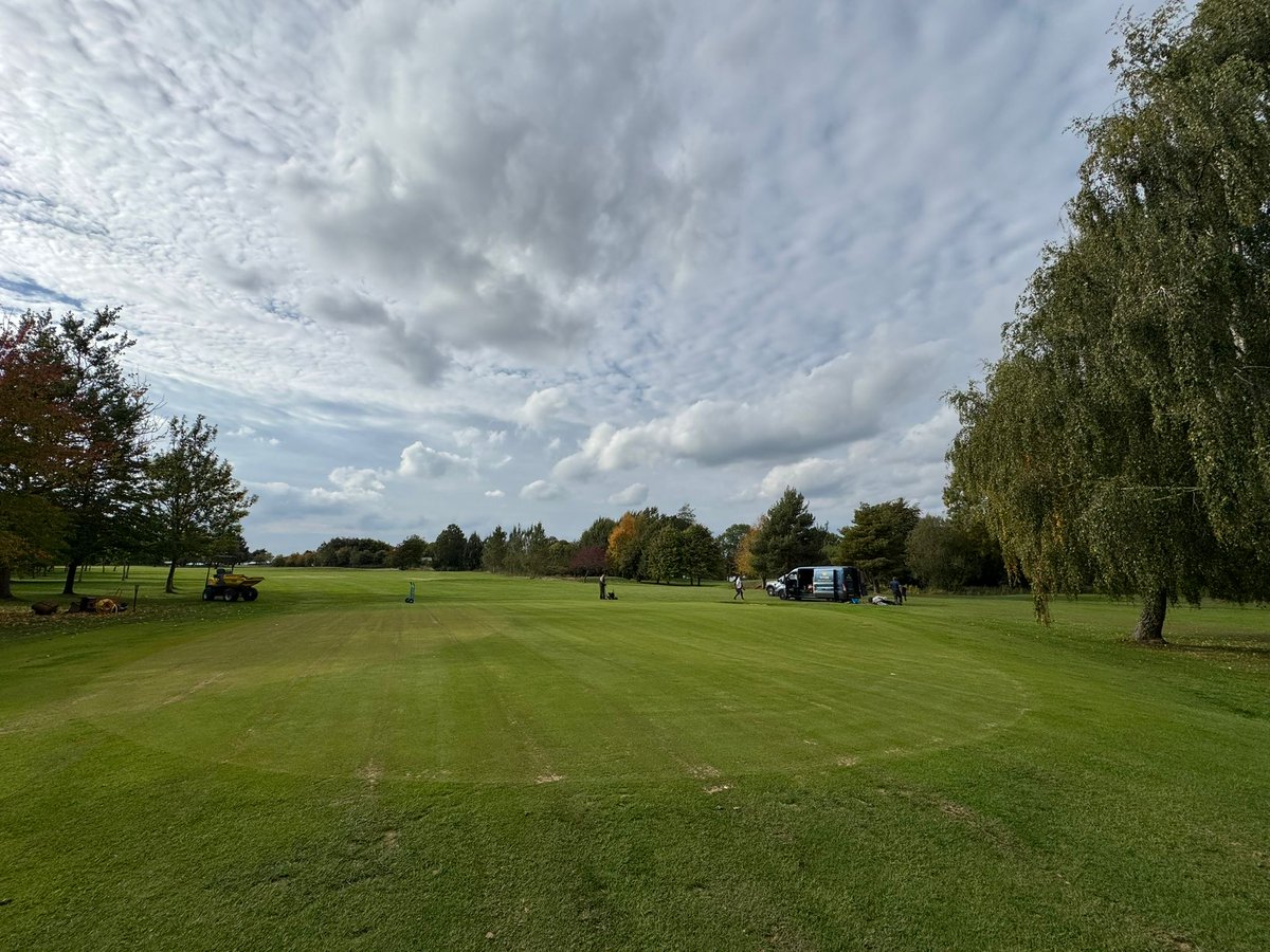 DjukeLtd's tweet photo. This week our team have been to Rutland Water Golf Club to install @hydrowick into 5 greens
#djuke #djukeltd #sportsturfdrainage #sportsturfmanagement #drainagemanagement #drainagesolutions #drainage #golf #greens https://t.co/ZNxUSvJfiM