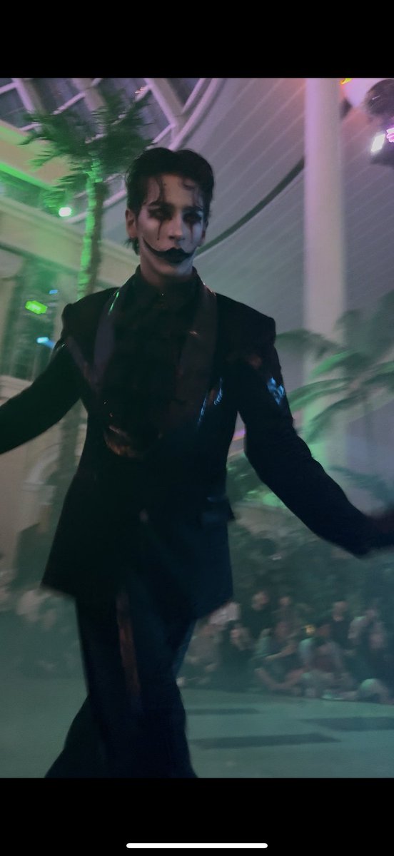 롯데월드 피에롯… 자들하러간다 꼭…
캠들고 가야지

진짜 게임 캐릭터같아 ㄹㅇ
담엔 사진찍기 성공 해야지