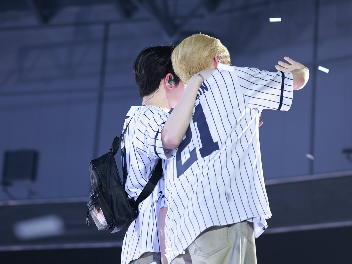 flipped_bbhh's tweet photo. 251003 서울 콘서트 HQ

🥰🥰

#장하오 #ZHANGHAO #章昊 #ジャンハオ
#성한빈 #SUNGHANBIN #成韩彬 #ソンハンビン
#ZB1   #ZEROBASEONE    #제로베이스원 https://t.co/6F3aTZ00Fz