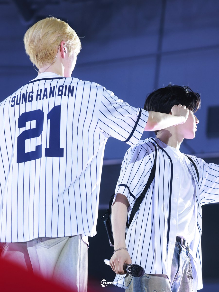 flipped_bbhh's tweet photo. 251003 서울 콘서트 HQ

🥰🥰

#장하오 #ZHANGHAO #章昊 #ジャンハオ
#성한빈 #SUNGHANBIN #成韩彬 #ソンハンビン
#ZB1   #ZEROBASEONE    #제로베이스원 https://t.co/6F3aTZ00Fz