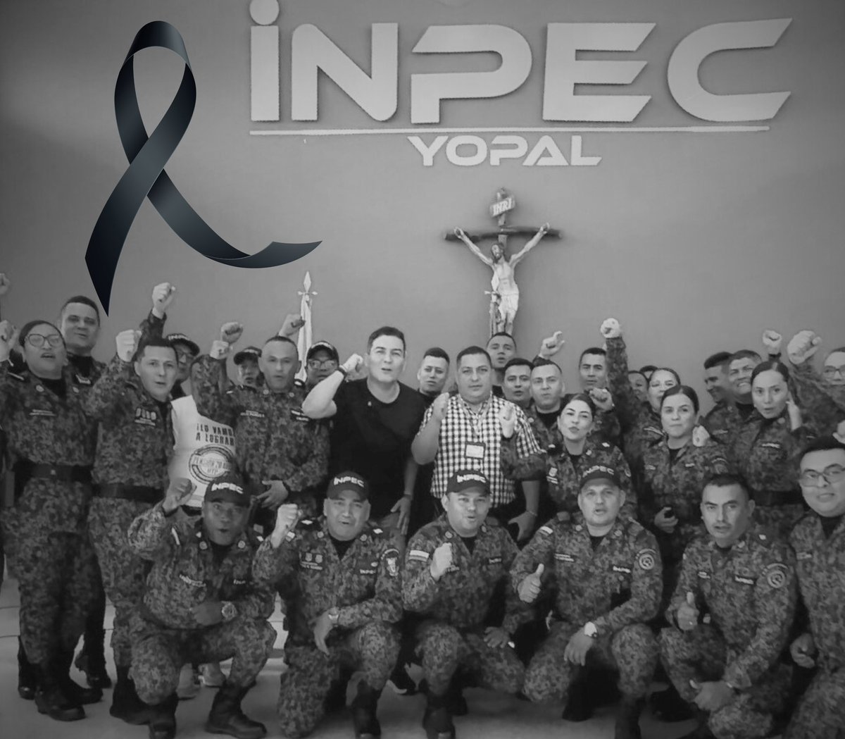 Hoy duele profundamente el ataque que cobró la vida de un guardia del INPEC y dejó dos más heridos en la Cárcel La Modelo de Bogotá. A sus familias y compañeros que se han convertido en una de mis causas les envío mi solidaridad. Exijo al Gobierno que tome medidas y actúe ¡YA!