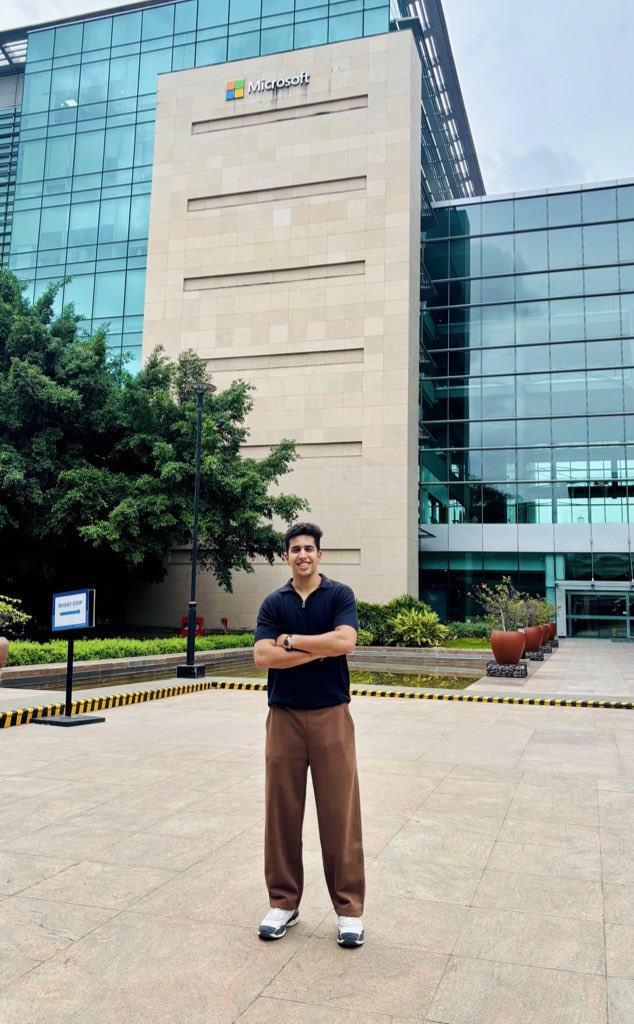 foodie_coder's tweet image. Is this a workplace or a 5 star stay ?? 

Thanks @MishraDevang111 for a visit to MS Hyderabad….