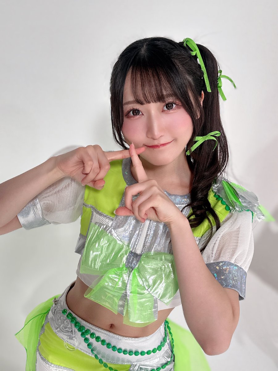 ANIMAXMUSIX 2025 YOKOHAMA パンフレット撮影してきたよ〜💚 緑色担当