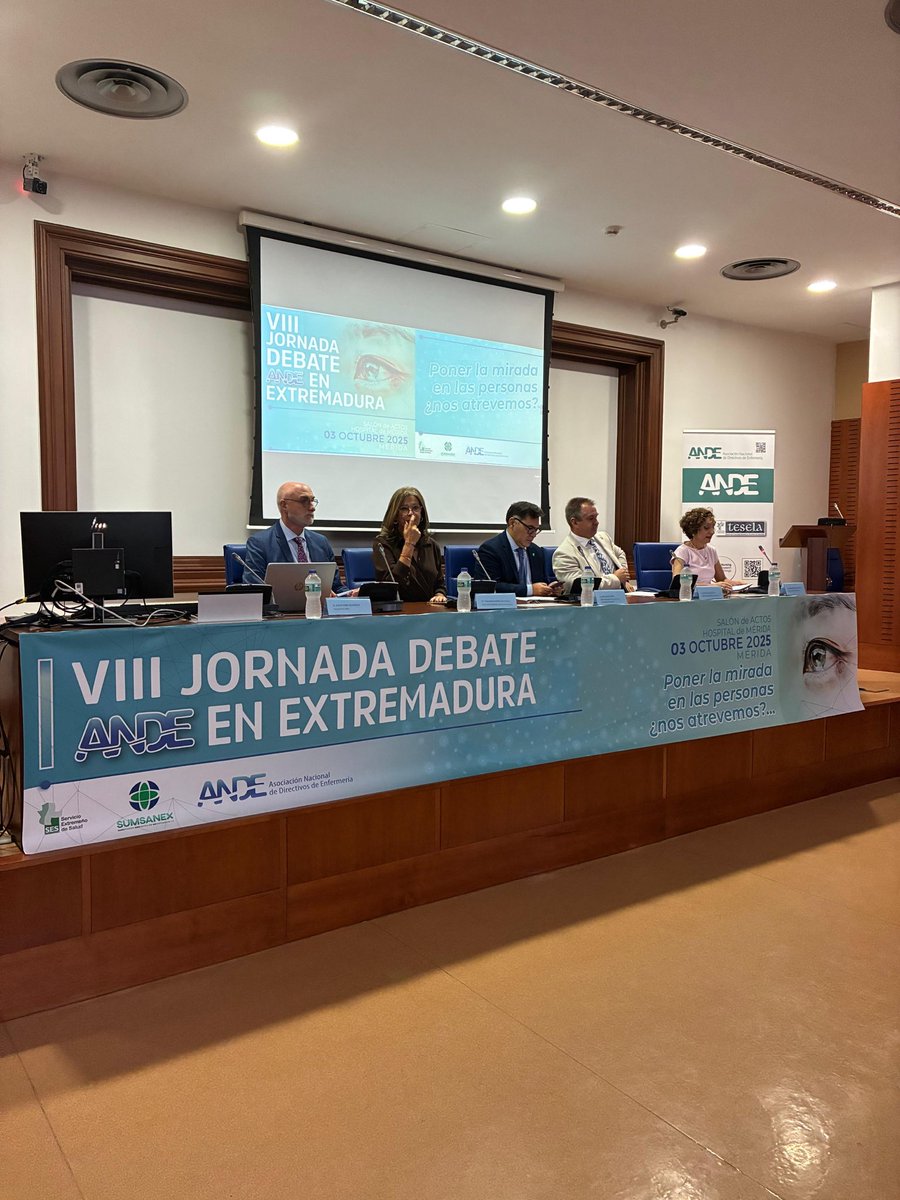 🏥 Jesús Vilés, gerente del SES, ha participado en la presentación institucional de las VIII Jornadas de la Asociación Nacional de Directivos en Enfermería en Extremadura. El encuentro se ha celebrado en el salón de actos del Hospital de Mérida, consolidando este espacio como