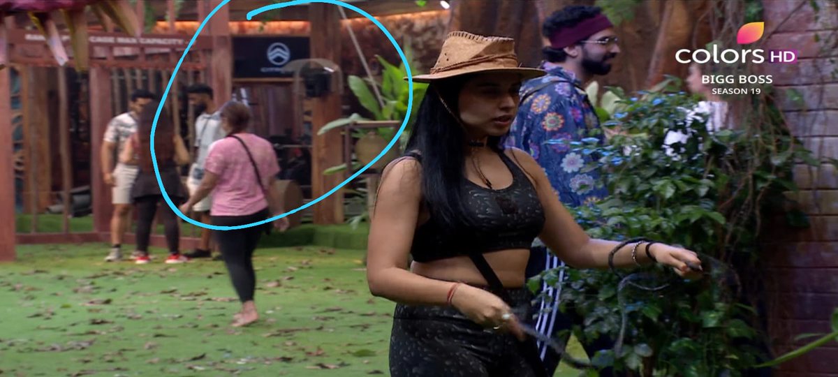 metaw0's tweet photo. Snap and spot bigboss@CitroenIndia 
#CitroënInTheHouse #CitroënXBiggBoss #BiggBossIndia #CitroënIndia #BiggBossOnJioHotstar #BB19OnJioHotstar
Show more https://t.co/EgLLwZaoEm