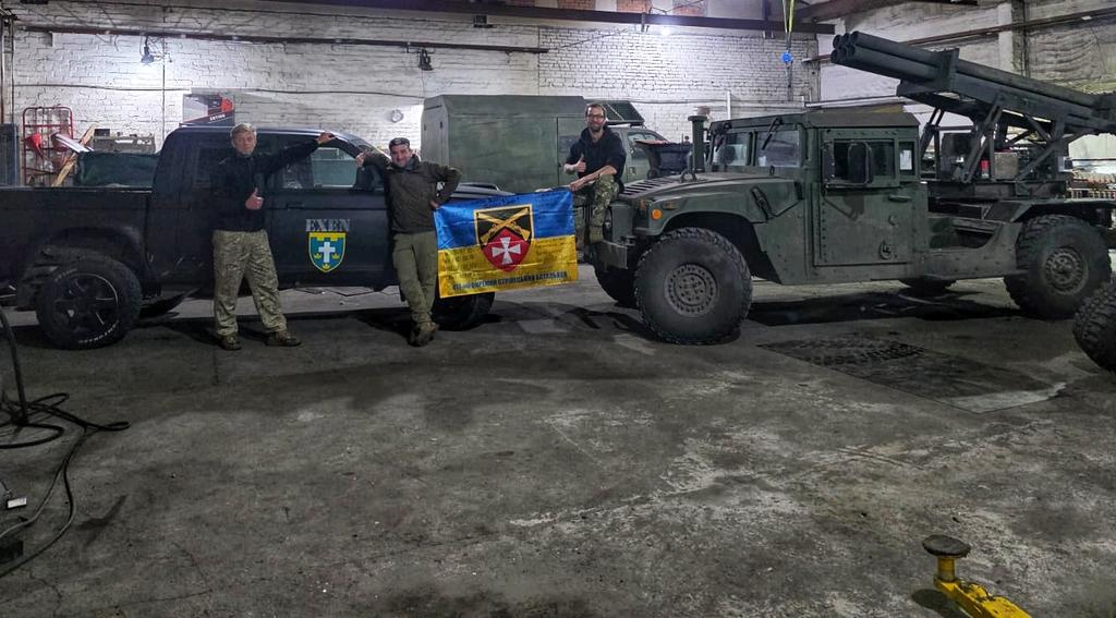 ✔️ 351

Mitsubishi L200 dla Ukraińskich Sokołów, którzy postawią na nim mini Grada, a docelowo dla 417 batalionu 🫡

Tak wasze pieniądze budują antyruski przemysł zbrojeniowy 💪💪

PS po prawej mini Grad na humvee 🤯

Polecamy się!
pomagam.pl/4x4dlaukrainy
patronite.pl/Exen