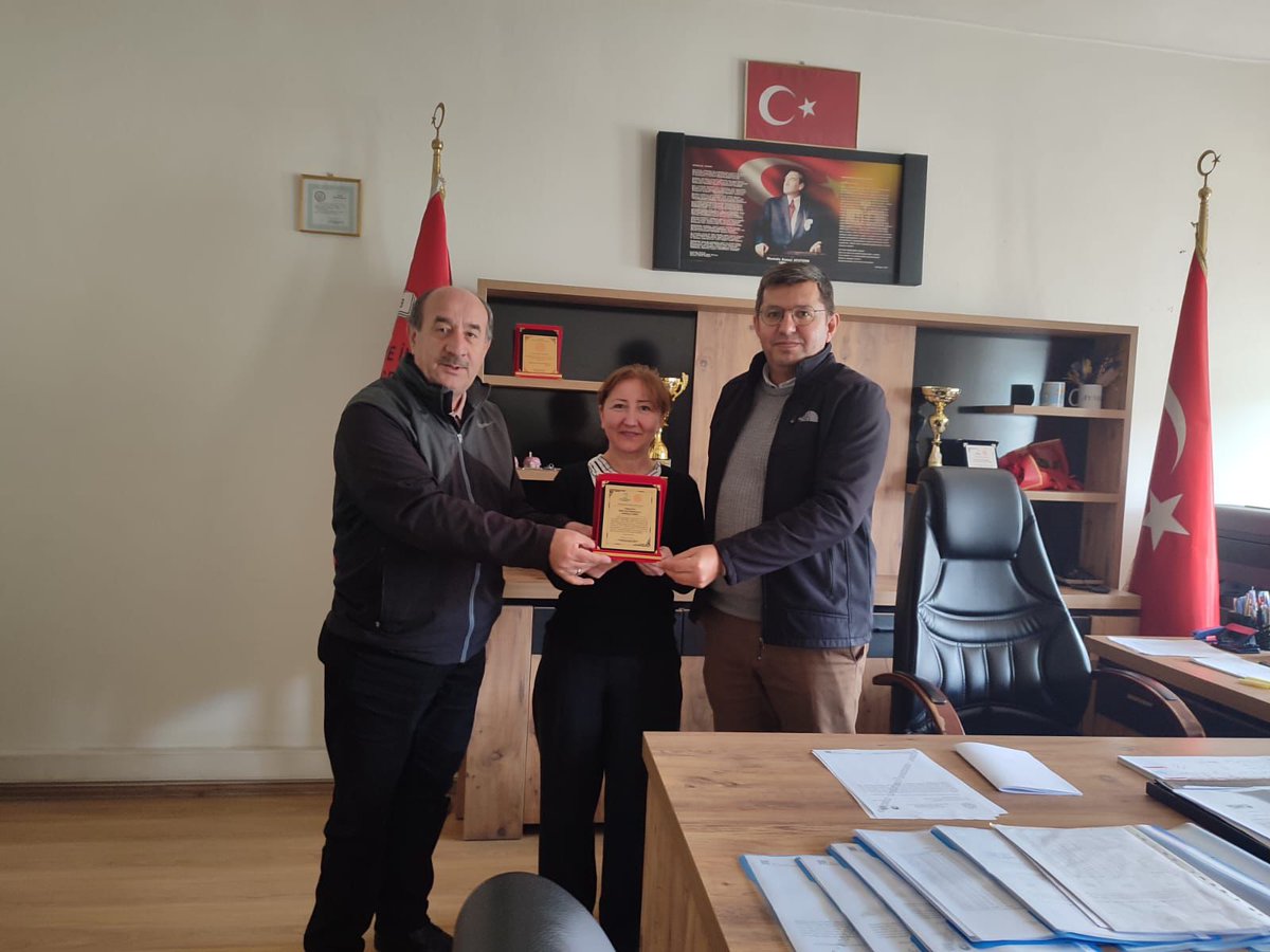 Münakaşa değil, Münazara!

Mesudiye Borsa İstanbul Çok Programlı Anadolu Lisesi öğrencilerimiz, Ordu İl Milli Eğitim Müdürlüğü ve Ordu Büyükşehir Belediyesi iş birliği ile düzenlenen “Münakaşa Değil Münazara” yarışmasına katılarak bizleri onurlandırdı. <a href="/tcmeb/">Millî Eğitim Bakanlığı</a> <a href="/Ordu_MEM/">Ordu İl Millî Eğitim Müdürlüğü</a>