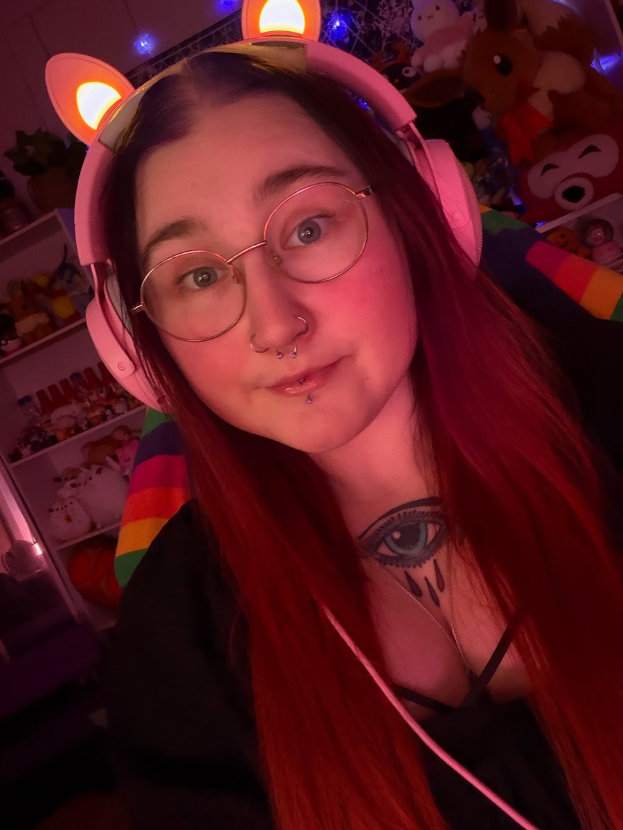 AkumaSakamaki's tweet photo. ❤️LIVE! Diving more into Arcana Academy 📖
Links in bio!
#twitch #twitchstreamer #twitchaffiliate #twitchanz #tiktok #tiktokanz #catgirl #catears #streamer #varietystreamer #bookstream #reading #readingoutloud #arcanaacademy #readingstream https://t.co/CSVmM4S8QM