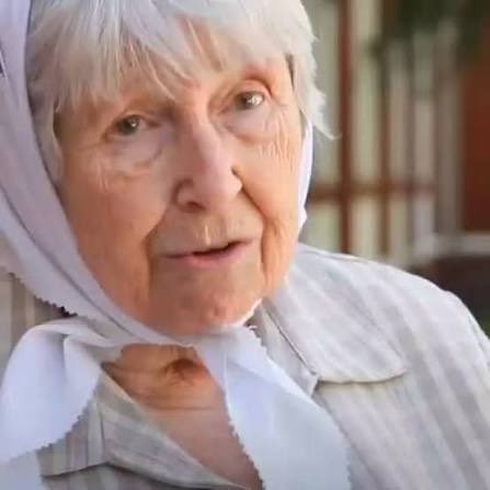 HIJOSLP's tweet photo. ¡Hasta la memoria siempre Vera Jarach! 
Madre de Plaza de Mayo - Línea Fundadora
Murió Vera Jarach, fue un emblema de la lucha por los derechos humanos.
Llegó a Argentina en la década del '30 huyendo del fascismo en Italia. En Argentina desapareció su ubicación hija, Franca. https://t.co/YQ2MrJyNdA