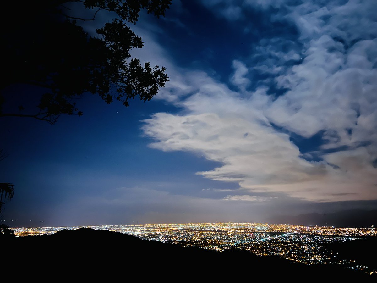 老公餵飽我，又帶我來看夜景💗
那等等晚上…該怎麼回報他呢？

最近想解鎖🔓面脫
有經驗的推友可以分享注意事項嗎？🥰

#夜景 #秘境 #宜蘭 #夫妻聯誼 #約會
#面脫 #單女