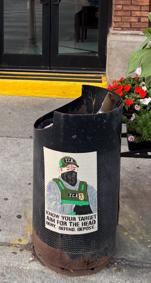 guypbenson's tweet image. Spotted in Chicago. Absolutely sick.