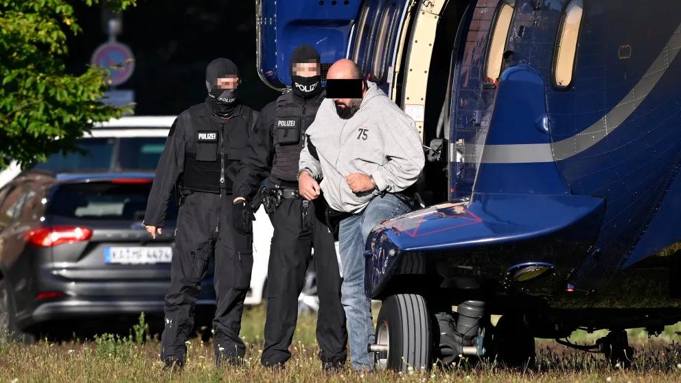 Transfers of weapons and ammunition at night in the woods: how German police uncovered a Hamas terrorist cell in Berlin and prevented a major attack

On Wednesday, three men were detained in Berlin on suspicion of belonging to the terrorist organization Hamas. BILD has learned