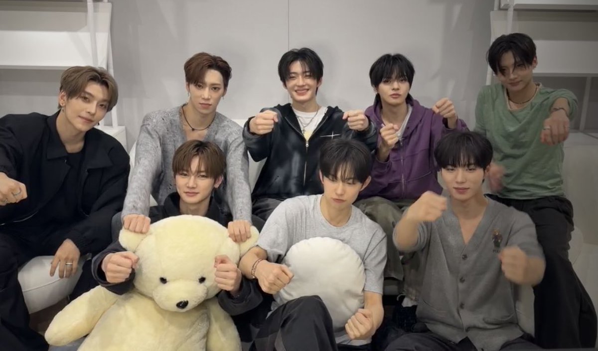 icaa 🍎 tweet media