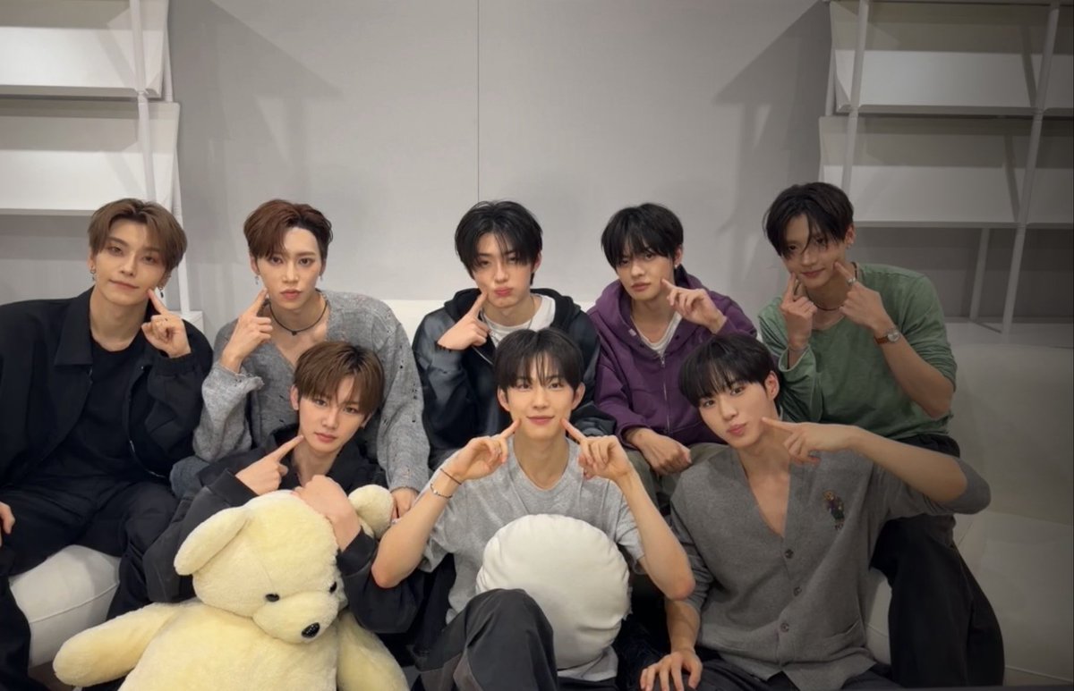 icaa 🍎 tweet media