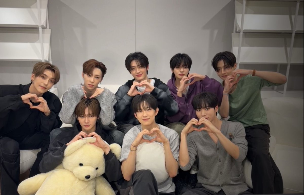 icaa 🍎 tweet media