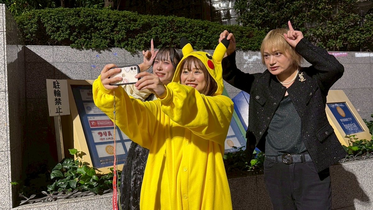 eclipse_maeda's tweet photo. 皆様には同期はいますか？
楽しいことも辛い事も共有できる同期。
ホストの同期はみんないなくなったし、離れ離れになってしまったけど、
マエダマトンを作り上げてくれたアイドル時代の同期は
どんなに状況が変わっても永遠に同期なんです。
各々大変だと思うけど、また1年後も10年後も会い��しょう。
あ、10年後49歳じじいだ😢