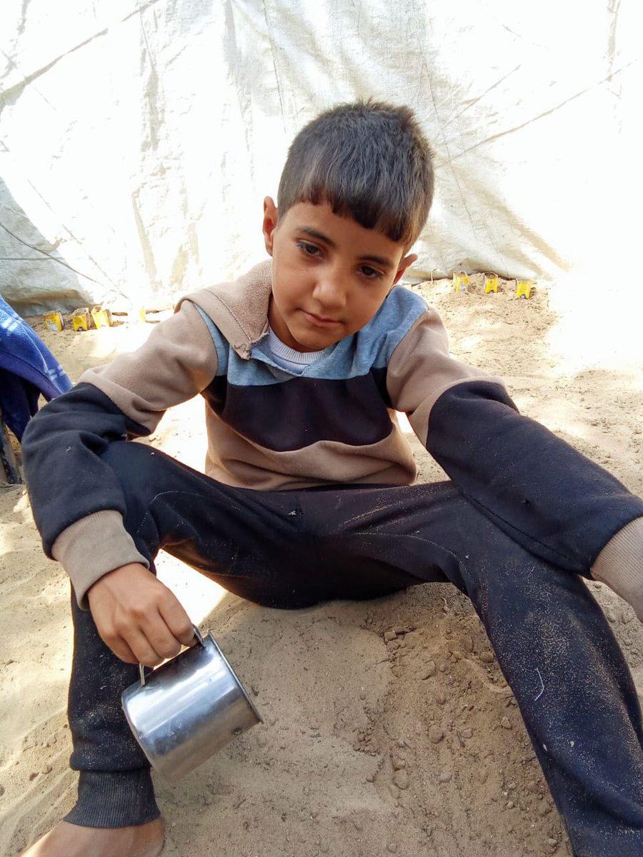 jlalabrahymnym's tweet image. 🚨 My child sits in the camp with an empty cup…
Hunger stole his smile, and despair fills his eyes 💔
Please 🙏 don’t leave him alone.

#SaveTheChildren
#Gaza
#HelpChildren

chuffed.org/project/142077…