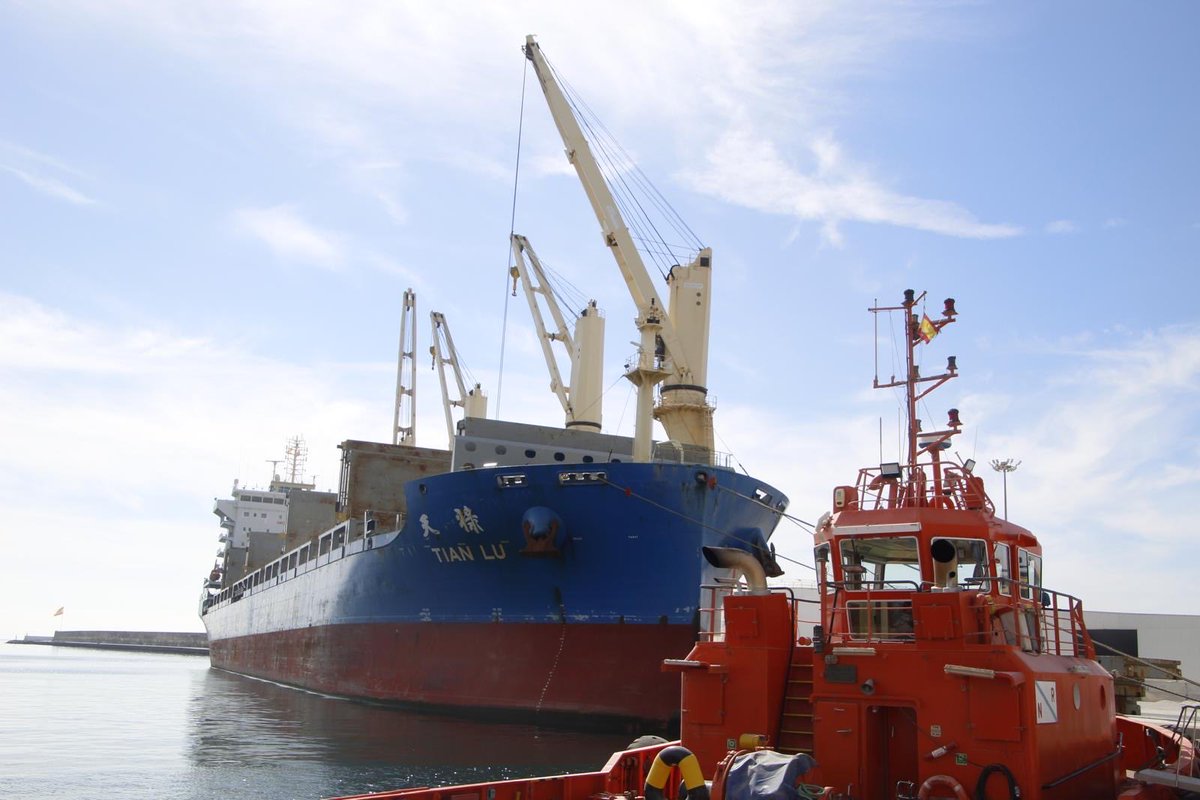 <a href="/puertodemotril/">Puerto de Motril</a> ha cerrado el acumulado de mercancías hasta el mes de septiembre con un crecimiento del 10,66% respecto al mismo periodo del año anterior, alcanzando un total de 2.176.104 toneladas movidas en sus instalaciones.
#20aniversarioapm