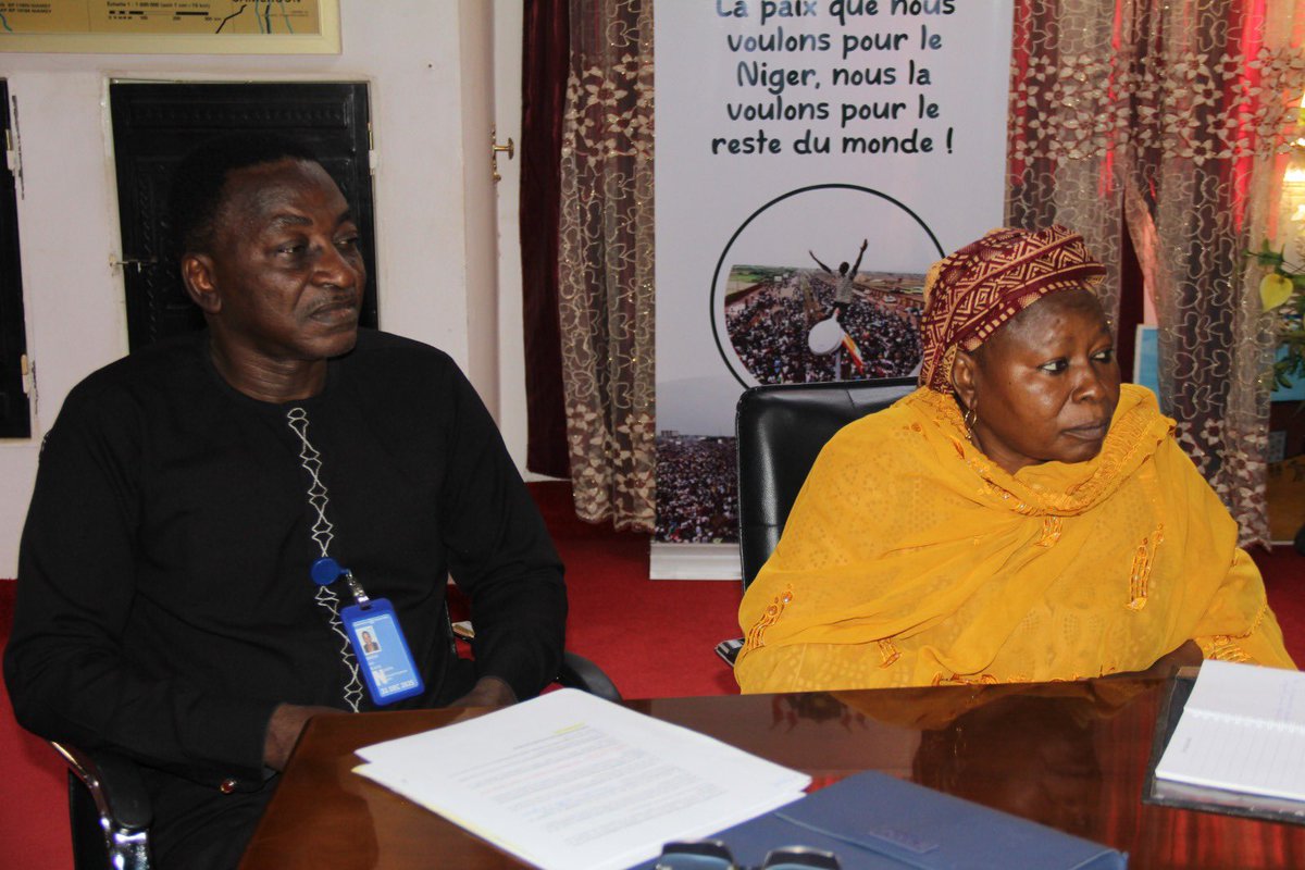 Le 2 octobre 2025, le Représentant de l’UNFPA, M. Saidou Kaboré, a été reçu par Son Excellence M. Sidi Mohamed, Ministre de la Jeunesse et des Sports.

👉 Découvrez tous les détails de cette visite et les perspectives pour 2026 sur notre site : 

niger.unfpa.org/fr/news/coop%C…