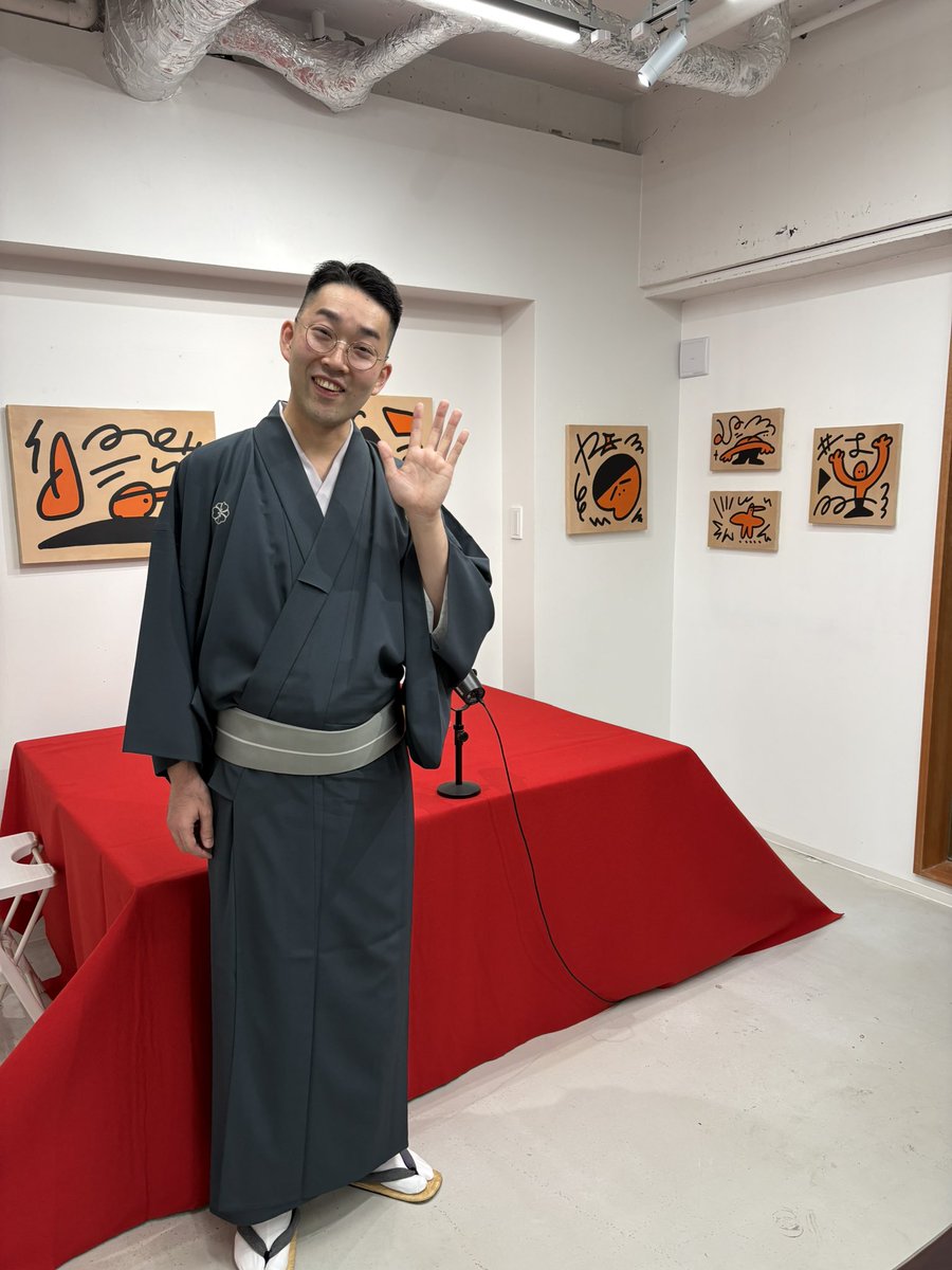 終演後、お写真撮らせていただきました♪
<a href="/y_komon/">柳家  小もん</a> 小もんさん、ありがとう😊