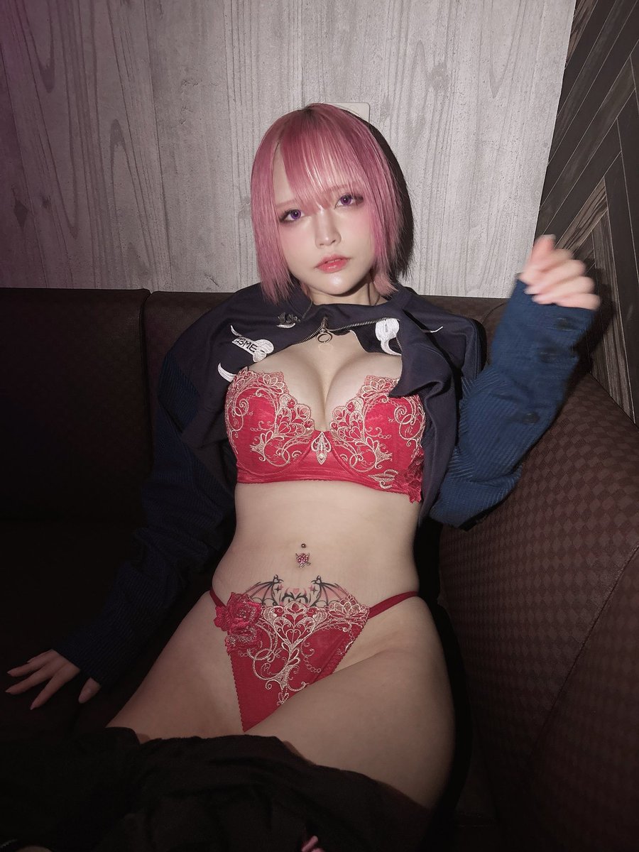 うさぎヶ丘秘密🐇🗝さんのエロ画像、2025年10月03日21時24分51秒に投稿