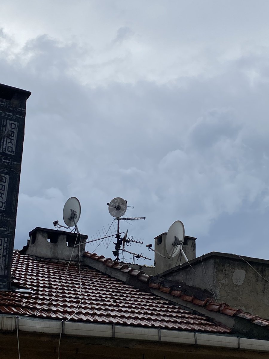 Yağmurlu havada su kesintisi yapan buski… ?