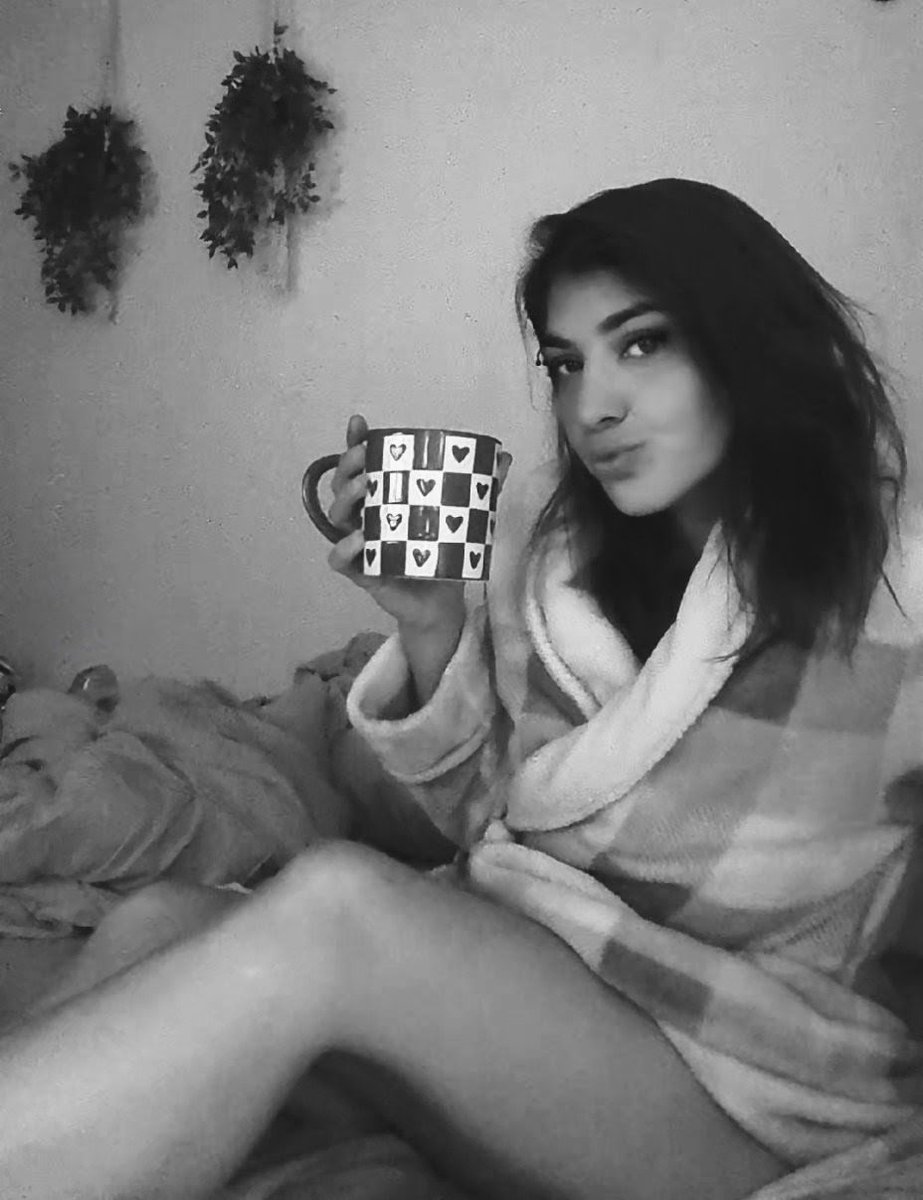 alliclouds98's tweet photo. good morning ♟️🖤🩶☕☁️ https://t.co/2lnUAj1Iai