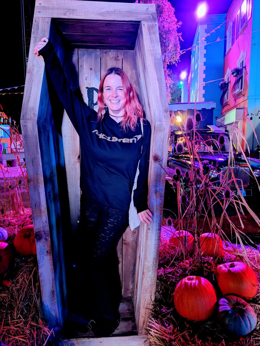 An absolute privilege to attend <a href="/THORPEPARK/">Thorpe Park Official</a> VIP Preview for Fright Nights last night.

I stayed up til 3am writing an extensive review of the event for <a href="/CoasterForce/">CoasterForce</a> with a huge grin on my face.

Fright Nights is EXCELLENT this year!