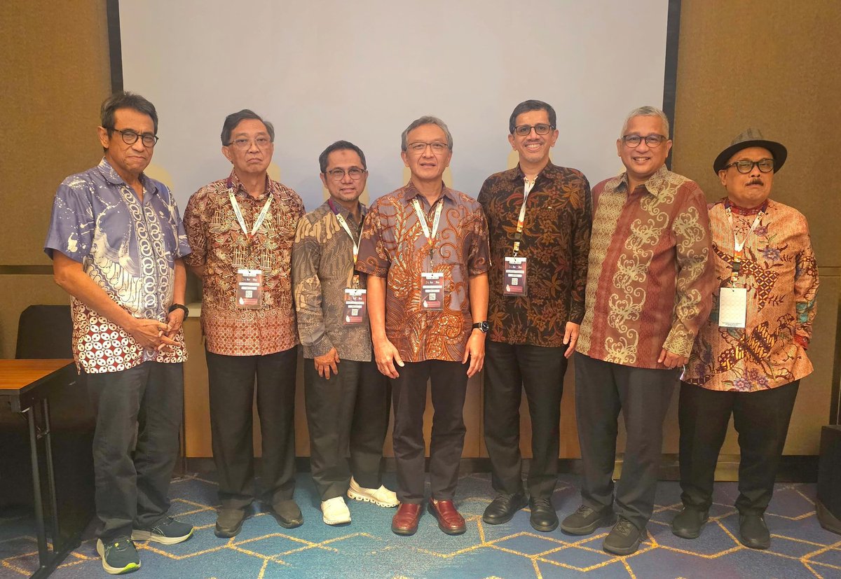 Congratulations dr. Sodiqur Rifqi, SpJP(K) as the new President of The Indonesian Society of Interventional Cardiology (ISIC) !

Deep gratitude to dr. Achmad Fauzi Yahya, SpJP(K) <a href="/uziyahya46/">A. Fauzi Yahya</a> for his outstanding leadership and service.

Here’s to a new era of innovation and