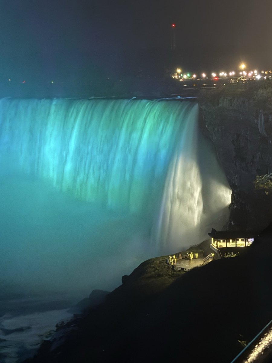 𝑔𝑟𝑎𝑐𝑒 tweet media