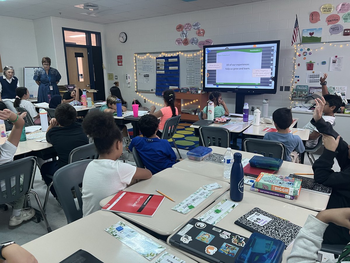 Our scholars became writers this week with <a href="/TheTeacherRoom/">HMH</a> writing module 1. They composed their first personal narrative 📝 <a href="/CardinalRidgeES/">Cardinal Ridge ES</a>