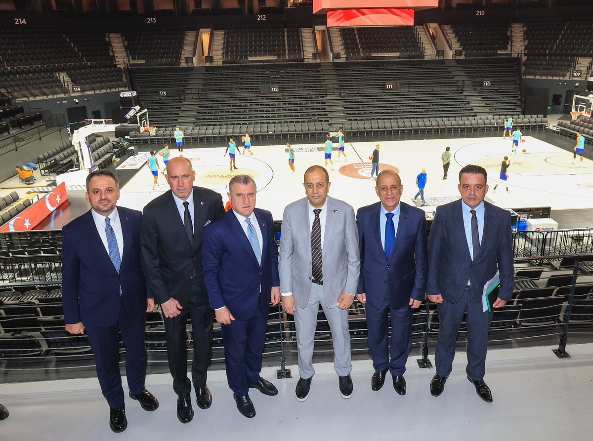 OA_BAK's tweet photo. Suriye Gençlik ve Spor Bakanı Sayın Muhammed Samih Hamid ile İstanbul Basketbol Gelişim Merkezimizde verimli bir görüşme gerçekleştirdik.

Dost ve kardeş Suriye’nin yeniden ihyası yolunda el ele veriyor, iş birliklerimizi artırarak yolumuza kararlılıkla devam ediyoruz.🇹🇷🤝🏻🇸🇾 https://t.co/eeDvXEsjNz