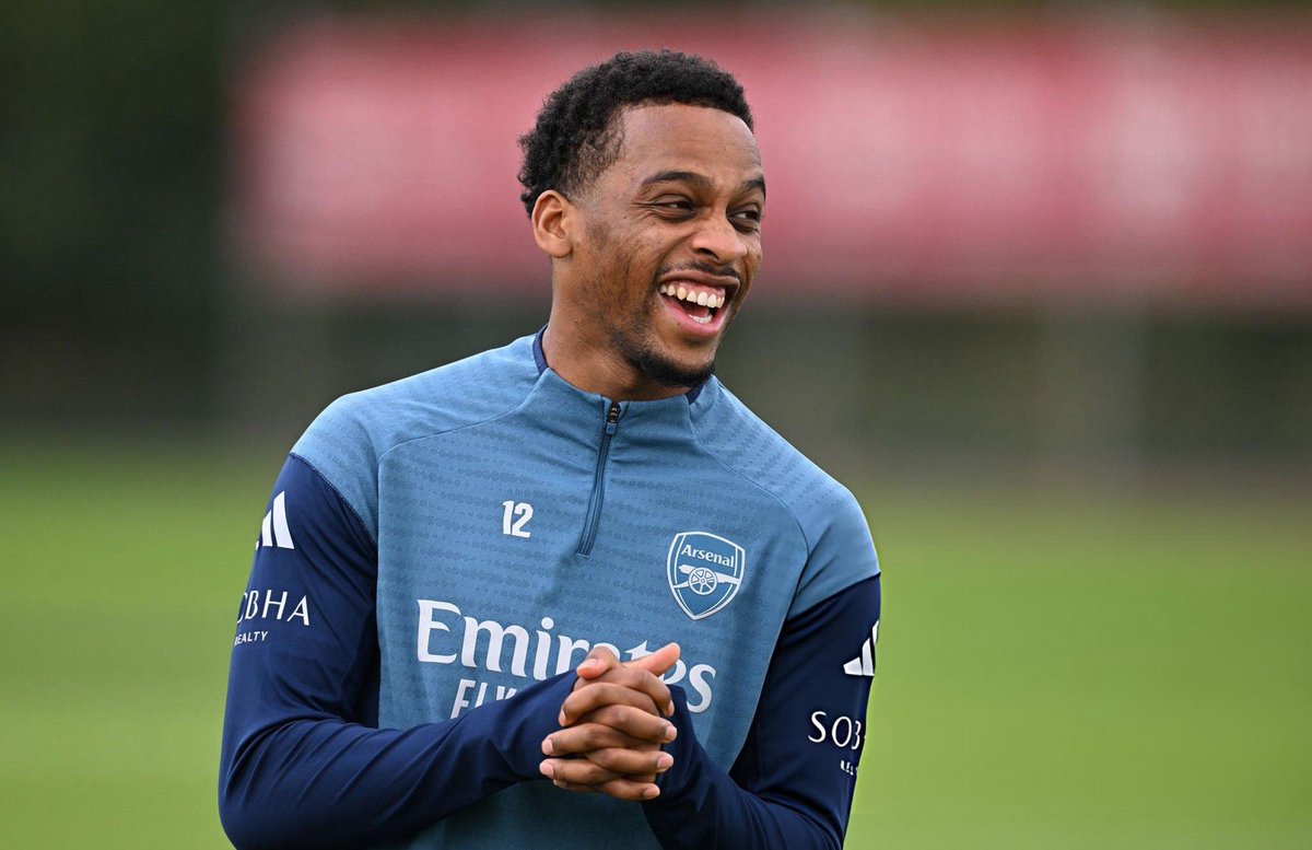 Arsenal FC 🇫🇷 (@arsenalfansfr) on Twitter photo 🚨🇳🇱 Arsenal a entamé des discussions avec Jurrien Timber en vue d'un nouveau contrat.
Les discussions viennent de débuter, mais toutes les parties sont déterminées à parvenir à un accord pour prolonger.
Son contrat actuel expire en 2028.
<a href="/SamiMokbel_BBC/">Sami Mokbel</a> 🚨🇳🇱 Arsenal a entamé des discussions avec Jurrien Timber en vue d'un nouveau contrat.
Les discussions viennent de débuter, mais toutes les parties sont déterminées à parvenir à un accord pour prolonger.
Son contrat actuel expire en 2028.
<a href="/SamiMokbel_BBC/">Sami Mokbel</a>