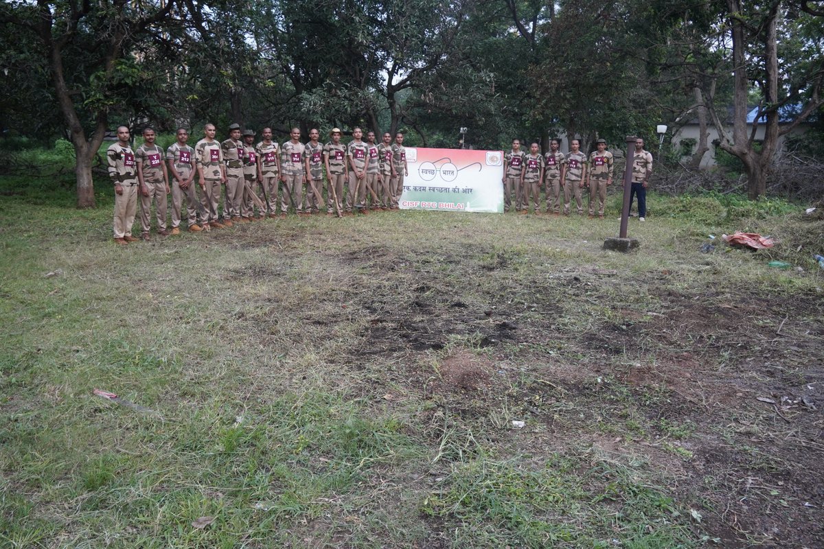 CISFTraining's tweet image. Cleanliness Drive at CISF RTC Bhilai!

As part of the Swachh Bharat Abhiyan, staff &amp;amp; trainees of CISF RTC Bhilai actively participated in a cleanliness drive .

Together, we contribute towards a clean, green, and sustainable future for our nation. 🌏🌱 @CISFHQrs