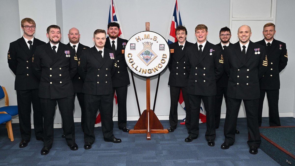 Congratulations to POET 2410 on completing their career course.

Your professionalism and determination have been rewarded with course certificates and many more opportunities lie ahead within the Fleet. 

#RoyalNavy #ProudToServe