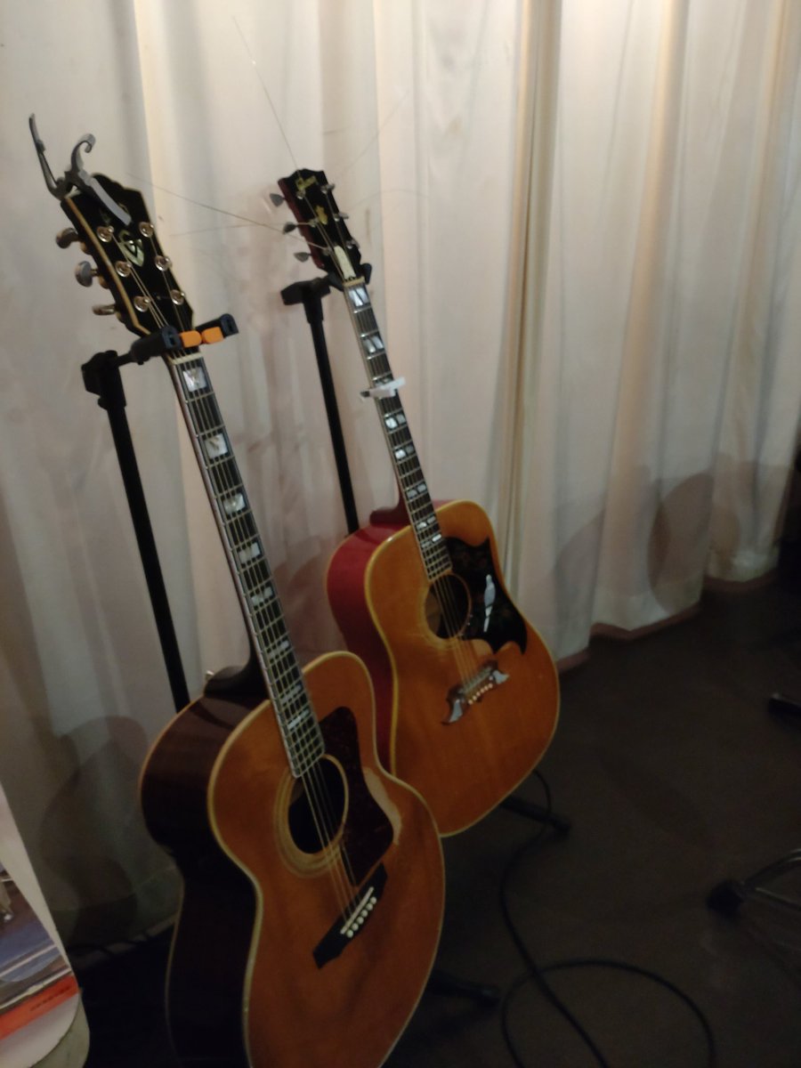 Fanks74's tweet image. 神番ゲットで最前、超至近距離で木根さん拝見出来ました😇
激戦の中、チケット取れた事に感謝です🥺木根さん楽しいライブありがとうございました😊

そして！なんと演奏中にウツさんからの生電話😳💕ｷｬｰ（もちろん仕込み笑）🤣
#木根尚登
#宇都宮隆