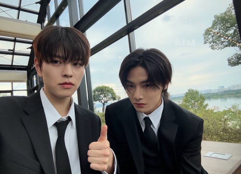 Maknae’s is on mission today. Guess where are we?