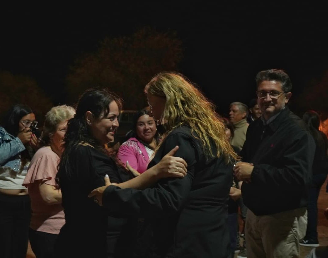 GabyPedrali's tweet photo. Ayer terminamos el día del Departamento Ángel Vicente Peñaloza en el paraje rural El Chañar compartiendo junto a toda la familia Escalante. Gracias por la invitación y por coincidir en la necesidad de seguir defendiendo esta tierra federal y pujante que tanto amamos. https://t.co/SaBKOneqsh